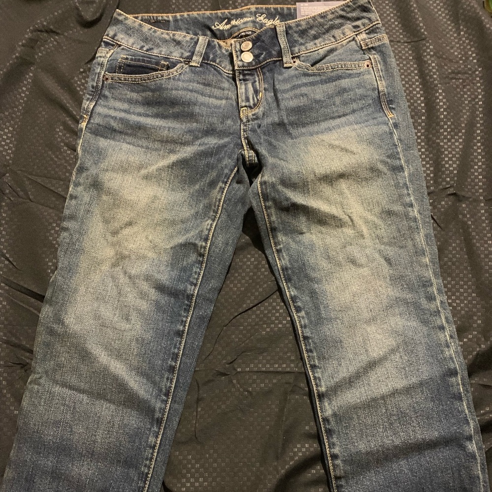 American Eagle Size 4 Cropped jeans